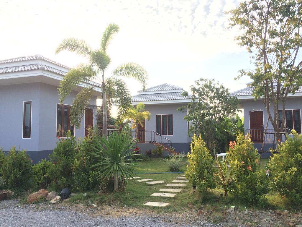 Pran Kiang Lay Villa Ban Pru Yai Exterior photo